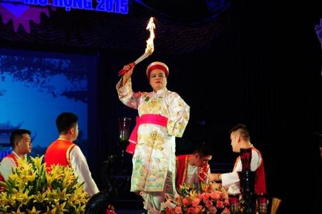 Nghệ nhân Thanh đồng Hoàng Tiến Hưng, người đi đầu trong việc giữ gìn và phát triển tín ngưỡng thờ Mẫu