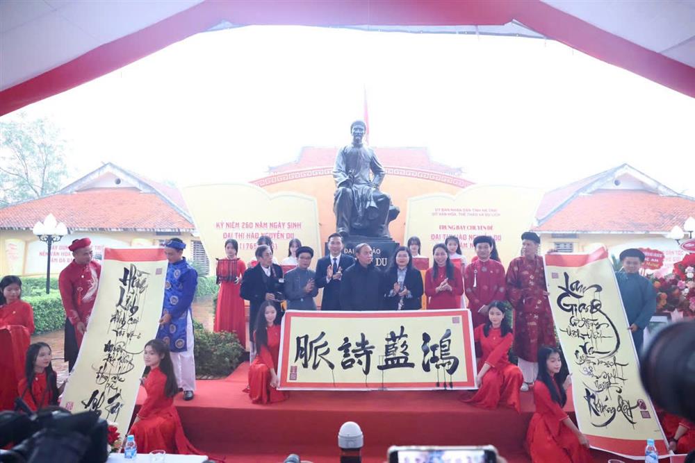 Hà Tĩnh: Tôn vinh Đại thi hào Nguyễn Du – Ngàn năm nhớ mãi