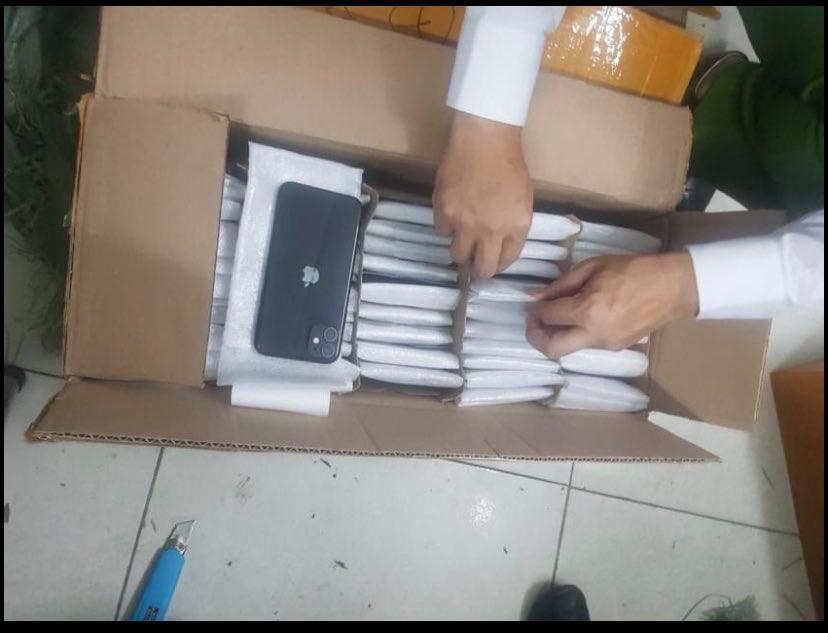 Hà Nội: Bắt giữ lô điện thoại Iphone nhập lậu trị giá hơn 8 tỷ đồng