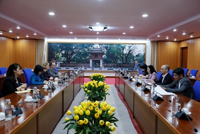 Thứ trưởng Vũ Thị Mai tiếp Đại sứ Niu Di-lân tại Việt Nam