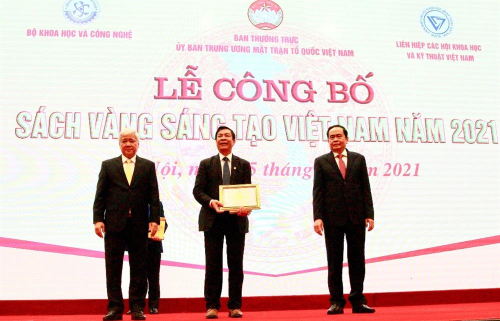 Gốm Đất Việt – Đơn vị duy nhất được vinh danh 3 công trình tiêu biểu trong Sách vàng Sáng tạo Việt Nam 2021