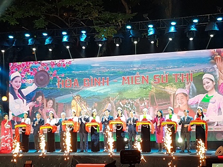 Khai mạc Ngày hội văn hóa du lịch tỉnh Hòa Bình tại Hà Nội
