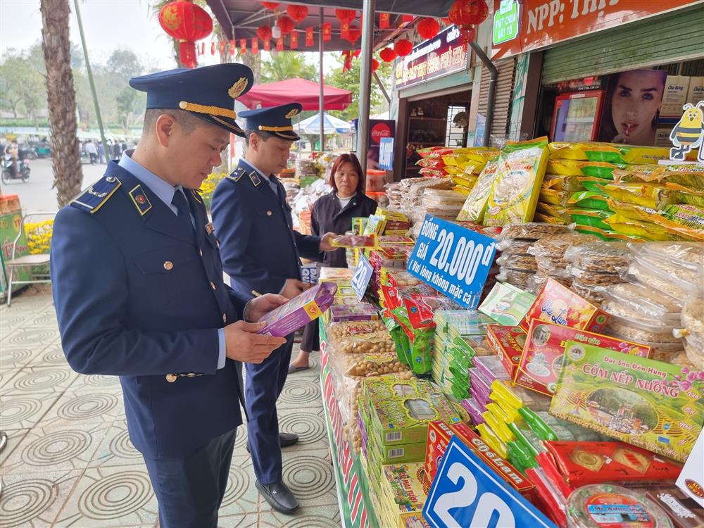 Giám sát thị trường lễ hội đầu năm Bính Ngọ 2026: Bảo đảm ổn định cung cầu, minh bạch giá cả