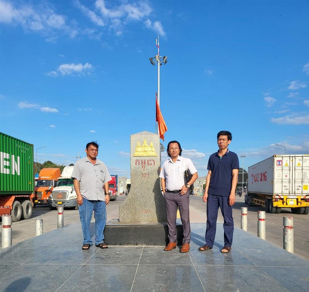 Hiệp hội Thương nhân kinh doanh biên mậu Việt Nam khảo sát tình hình tại các cửa khẩu biên giới Tây Ninh