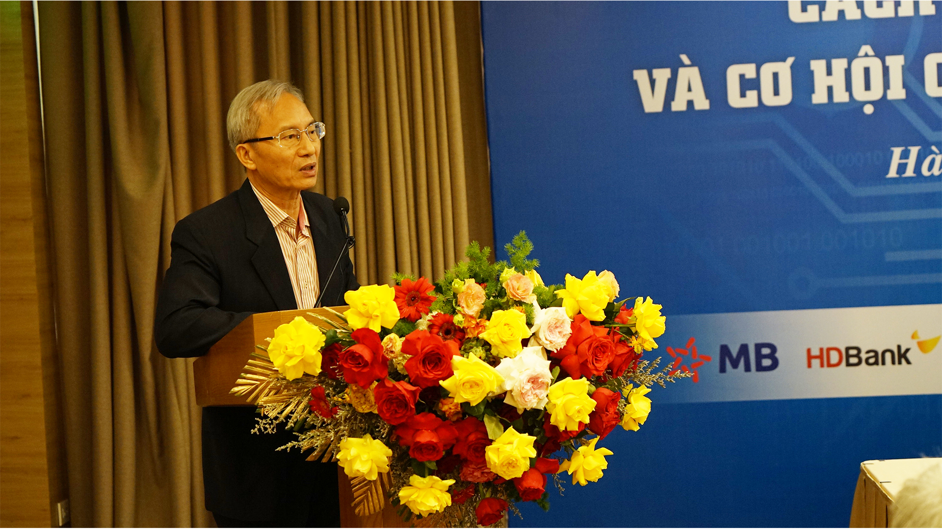 CẬP NHẬT Tọa đàm Cách mạng công nghiệp 40 và cơ hội cho ngành bán lẻ Việt Nam