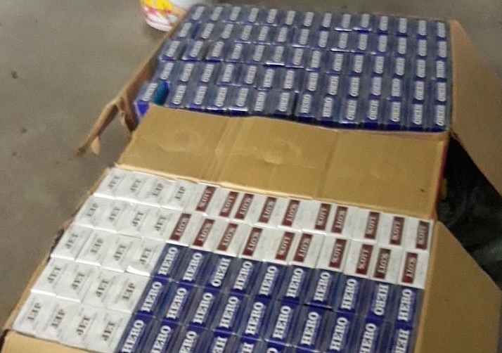 Phát hiện xe tải vận chuyển 1.400 bao thuốc lá nhập lậu