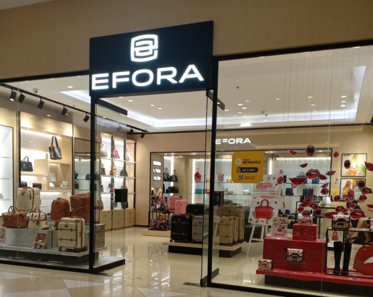 Hệ thống đồ da Efora: Bày bán nhiều sản phẩm không rõ nguồn gốc?