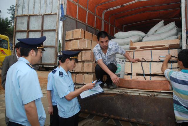 Cục Hải quan tỉnh Lạng Sơn: Phát hiện, bắt giữ, xử lý 521 vụ vi phạm trong năm 2017