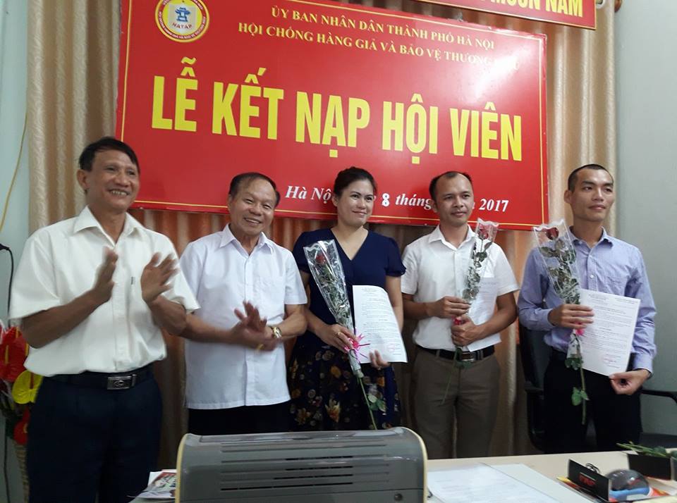 Hội Chống hàng giả và bảo vệ thương hiệu TP Hà Nội tổ chức Lễ kết nạp cho 3 hội viên mới