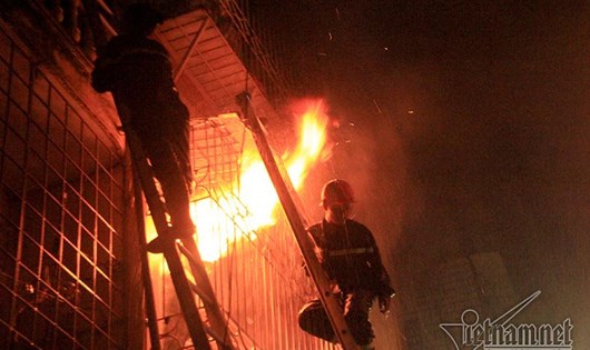 4 người chết cháy trong ngôi nhà cao tầng ở Hà Nội