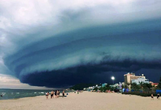Đám mây đen khổng lồ kỳ lạ ở Thanh Hóa: Đài khí tượng thuỷ văn lên tiếng