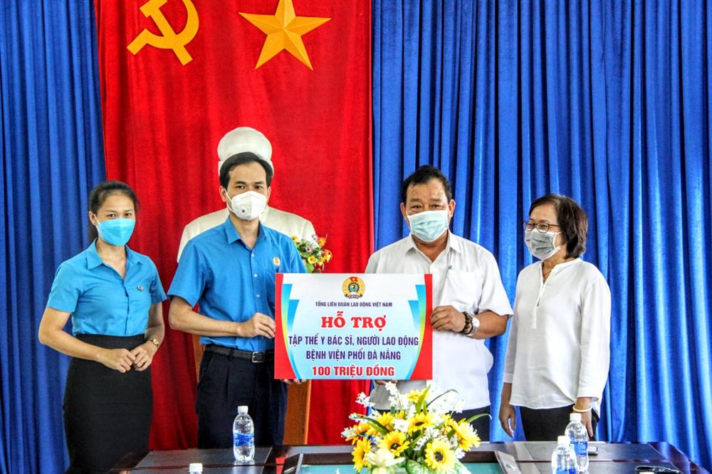 Doanh nghiệp bị ảnh hưởng bởi đại dịch COVID-19 được lùi đóng kinh phí công đoàn đến hết năm 2021